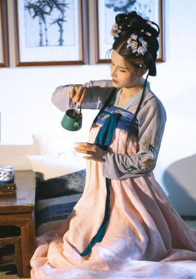 沉沦胯下的新婚人妻_国产剧全集在线观看