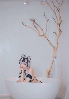 婴儿竖抱头撞来撞去_超清超清在线观看